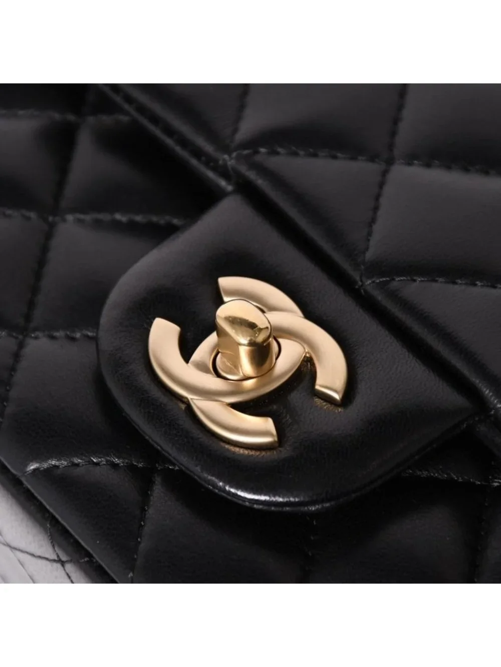 Chanel Mini Quilted 17 S Flap S Chain Shoulder Bag CC Logo Lambskin Black